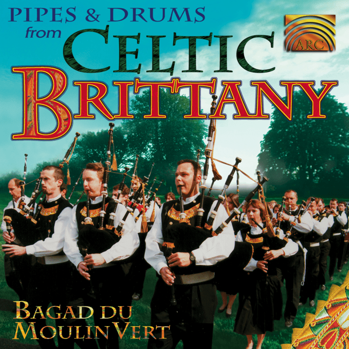 Bagad Du Moulin Vert  - Pipes and Drums From Celtic Brittany