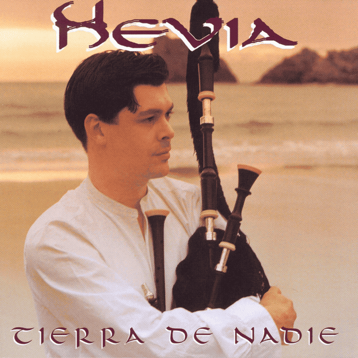 Hevia - Tierra De Nadie